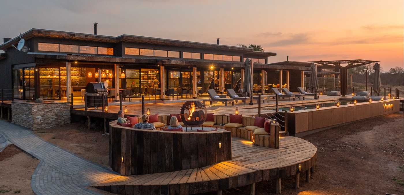 Ximuwu Safari Lodge deck at sunset